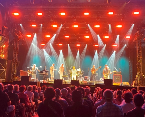 4000 Menschen feiern Wolfgang Ambros und seine Band Wolfgang Ambros in der Tollwood-Musikarana 2026