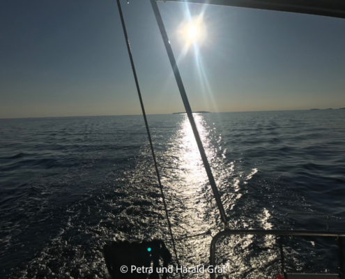 Wenn ich früher über ein (eigenes oder gemietetes) Boot nachgedacht habe, war's immer ein Motorboot. Spätestens seit diesem Nachmittag ist es ein Segelboot.